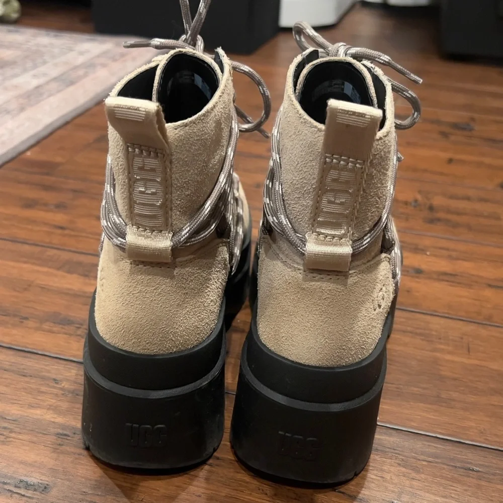 Ugg Brisbane Lace Up Platform boots - Picture 12 of 12